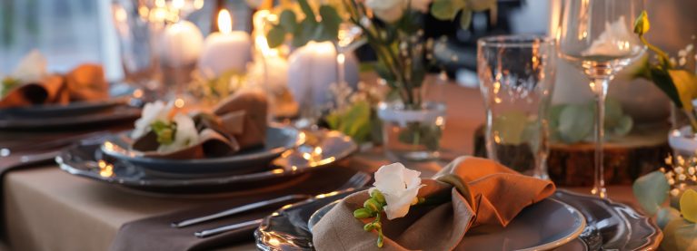 Elegant place setting with floral decoration